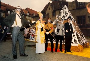 Demonstration & Agit Prop Aktion am 2.10.1993 unter dem Motto „Schafft die antifaschistische Einheit“