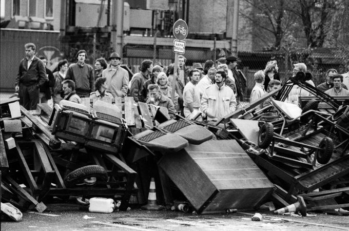 Barrikade auf der Hafenstraße 12.11.1987
